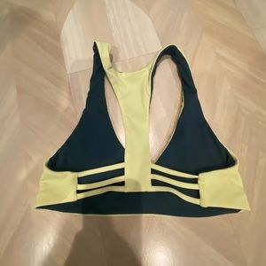 Women’s Carve Design swim suit, size small, reversible, non-padded top.